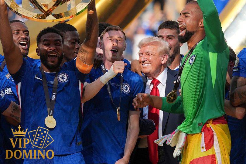 Momen Canggung di Final Club World Cup, Trump Langgar Protokol Selebrasi hingga Bikin Pemain Chelsea Heran
